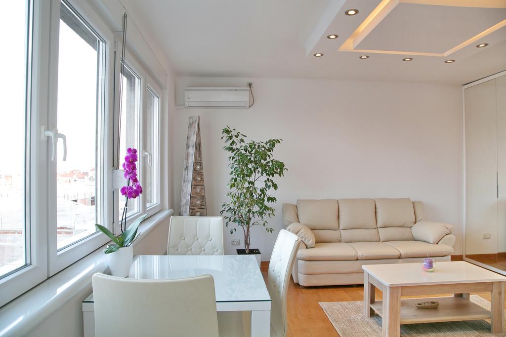 Apartment Queen'S Park Белград Екстериор снимка