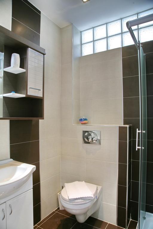 Apartment Queen'S Park Белград Екстериор снимка