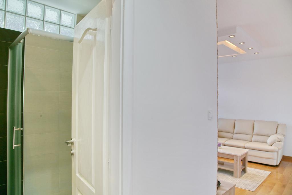 Apartment Queen'S Park Белград Екстериор снимка