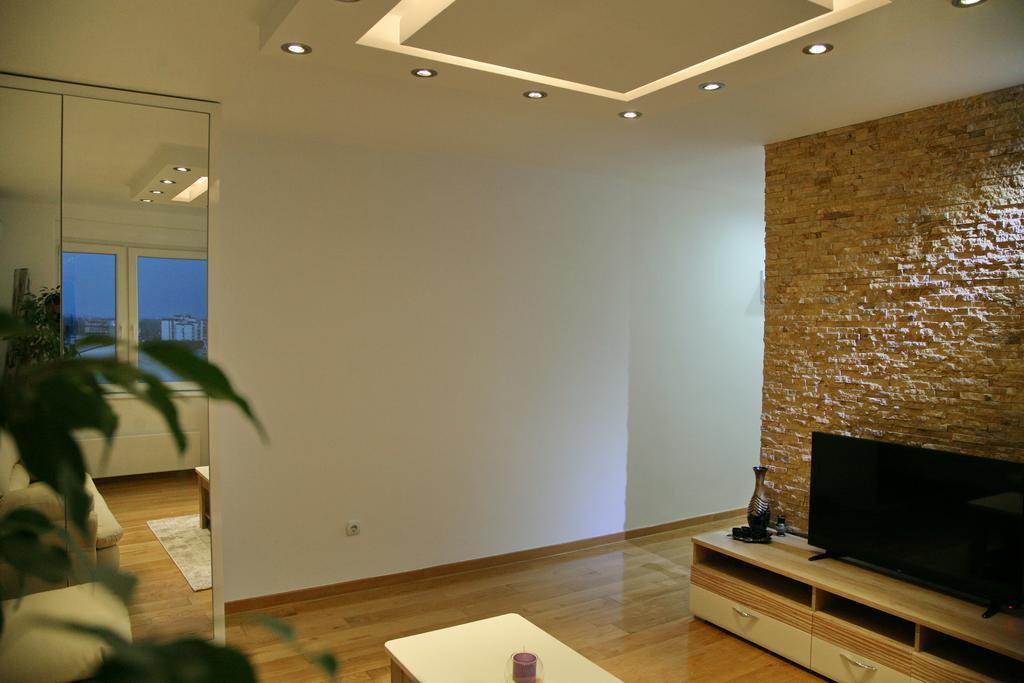 Apartment Queen'S Park Белград Екстериор снимка