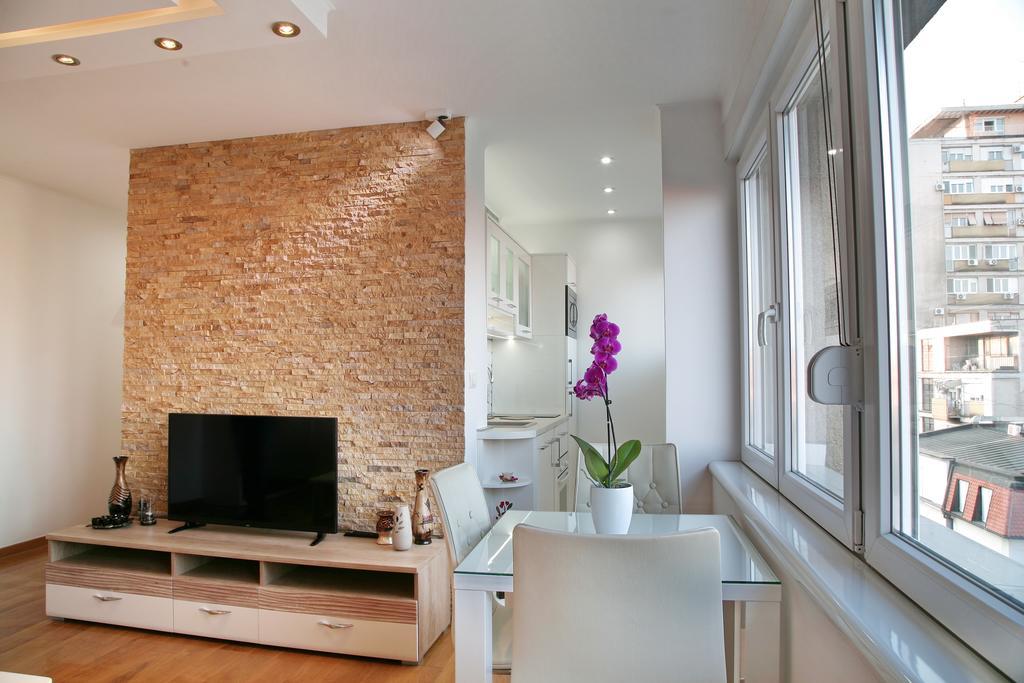 Apartment Queen'S Park Белград Екстериор снимка